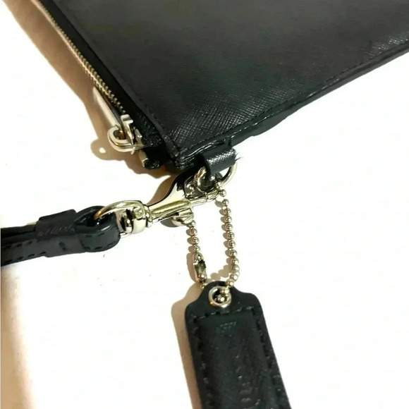 Coach unisex black leather wristlet/ wallet - Picture 2 of 8